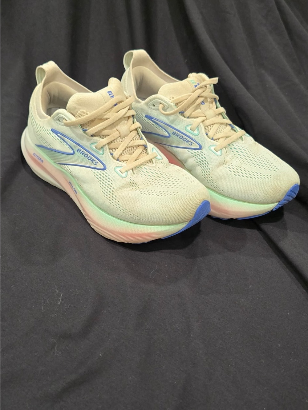 Brooks Women’s Athletic Running Shoes - Cream with Blue Accents